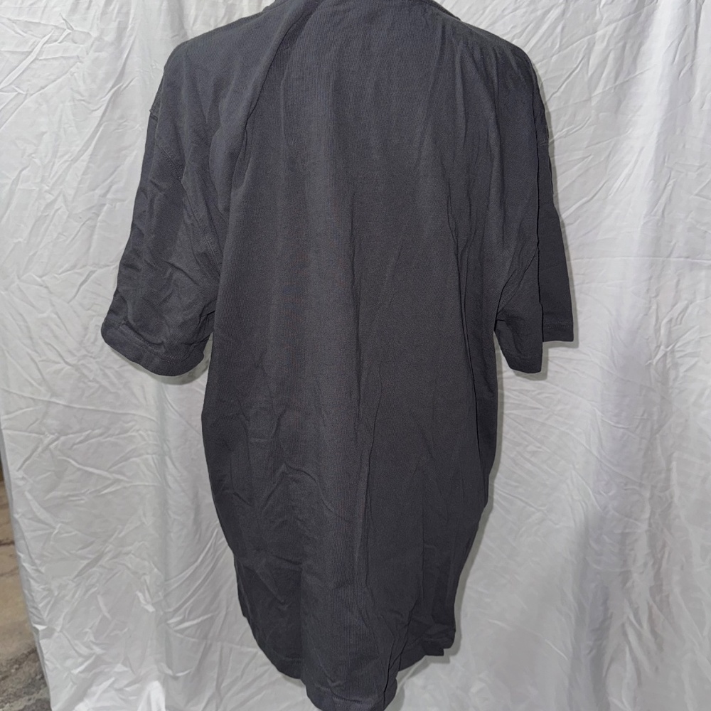 T-Shirt - Picture 3 of 4